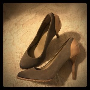 Never Worn! Gray/Tan 7.5 Heels